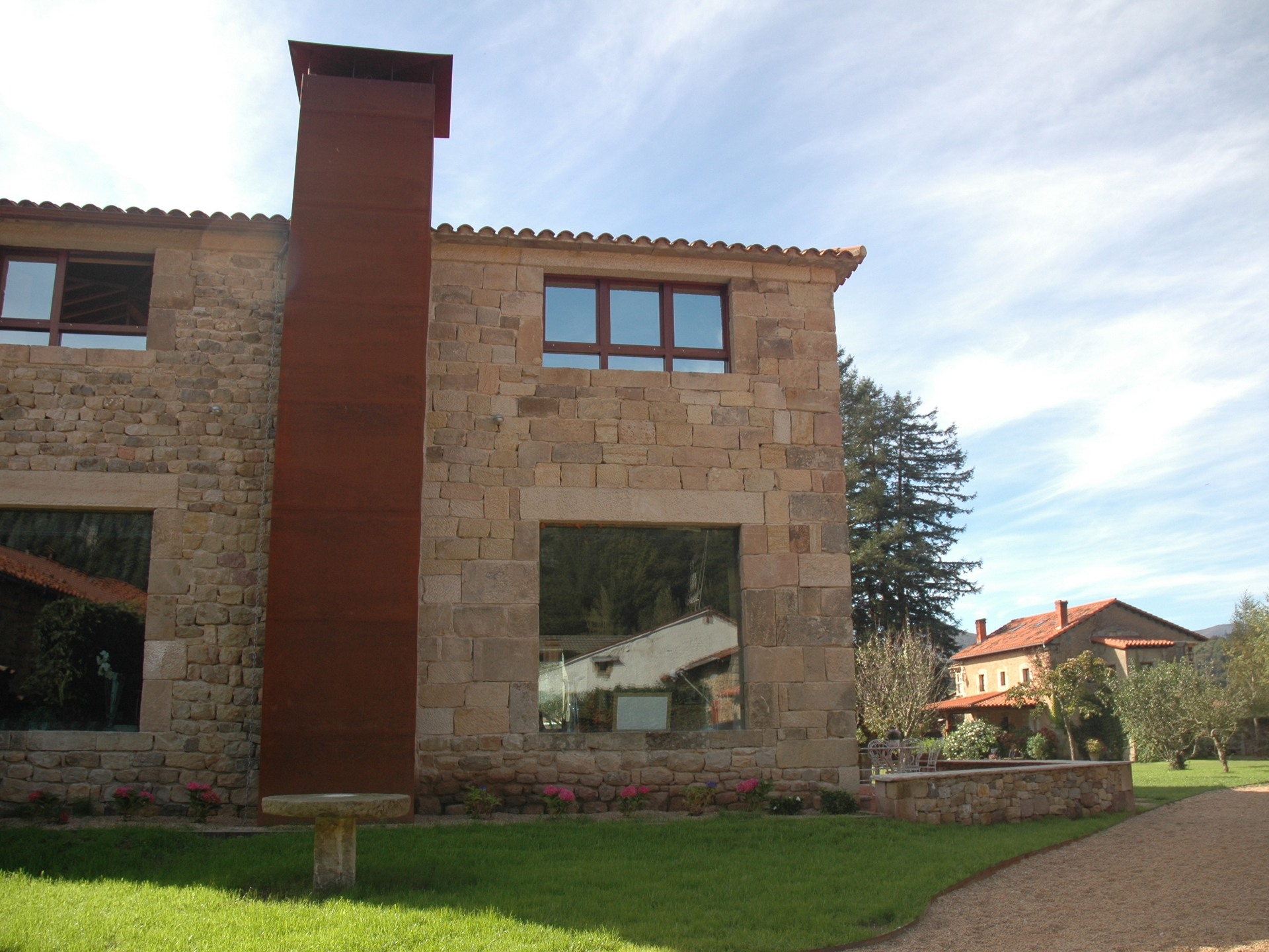 Garden and side view of La Posada