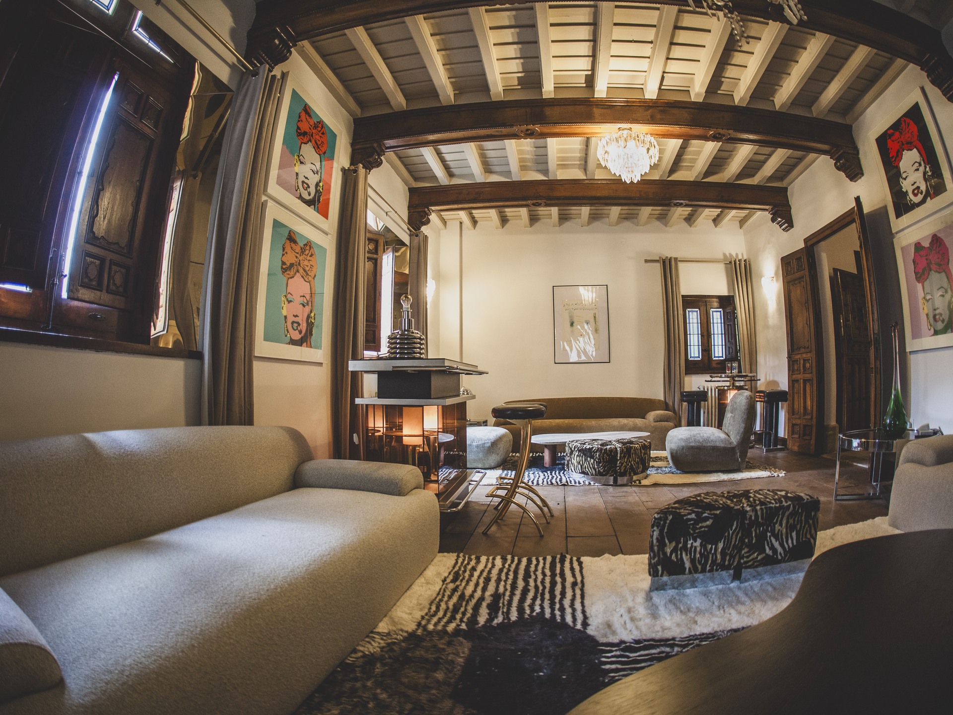 Palace sitting room with fireplace